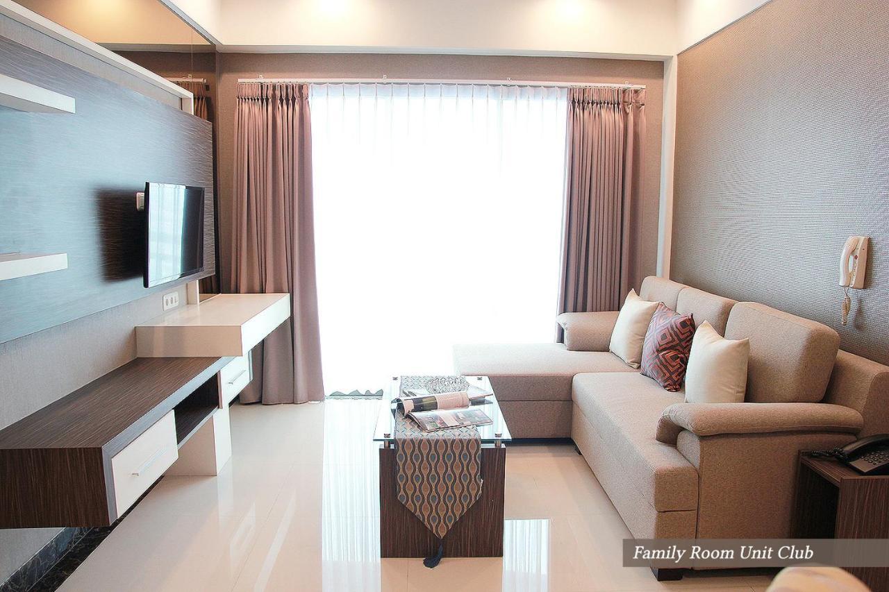 Apartemen Puncak Marina Сурабая Екстериор снимка