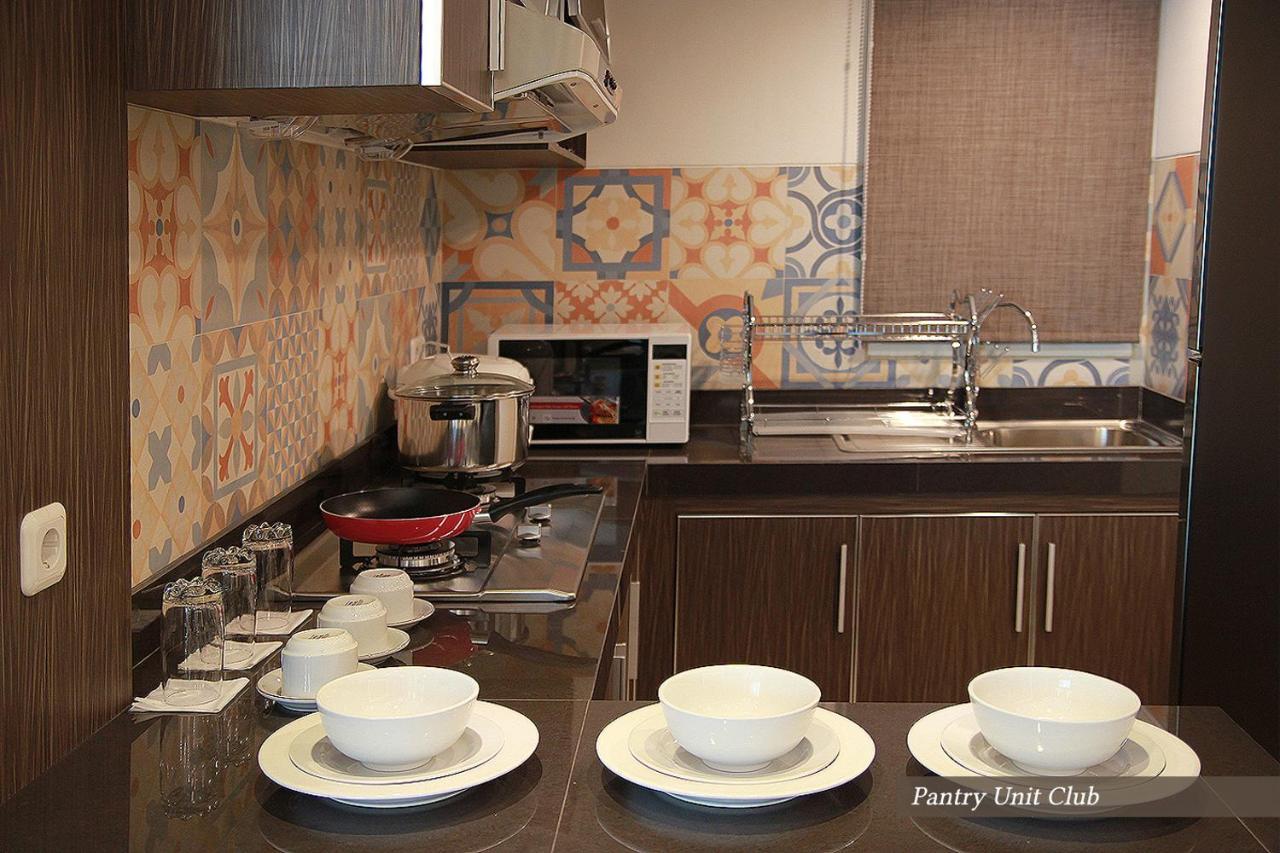 Apartemen Puncak Marina Сурабая Екстериор снимка