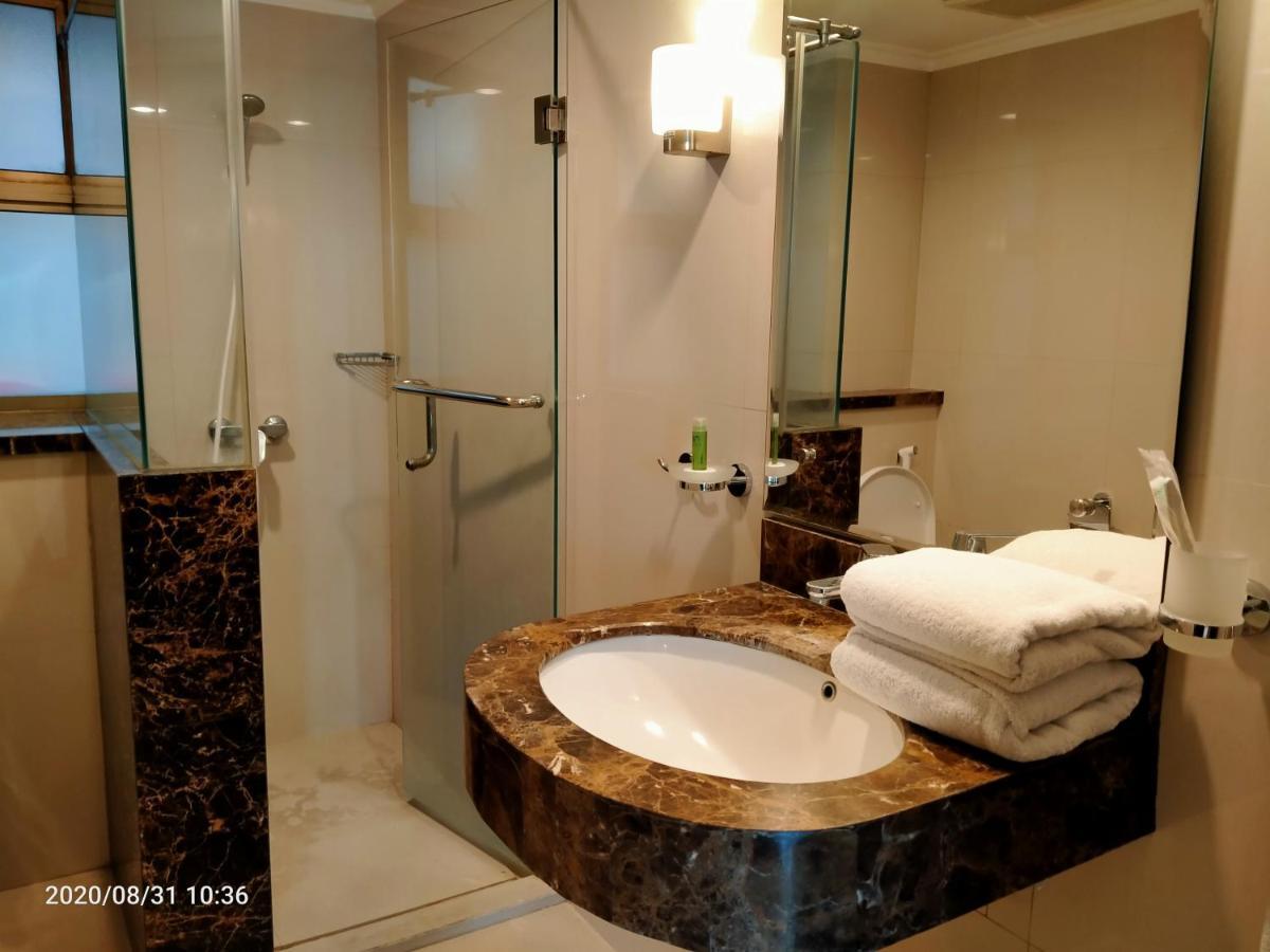 Apartemen Puncak Marina Сурабая Екстериор снимка