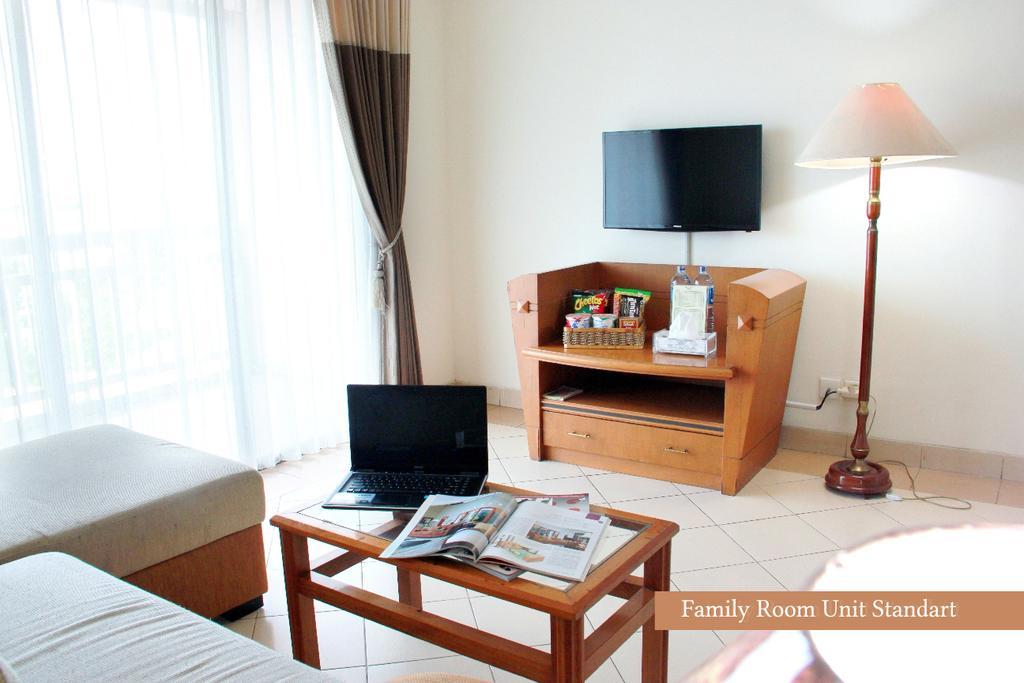 Apartemen Puncak Marina Сурабая Екстериор снимка